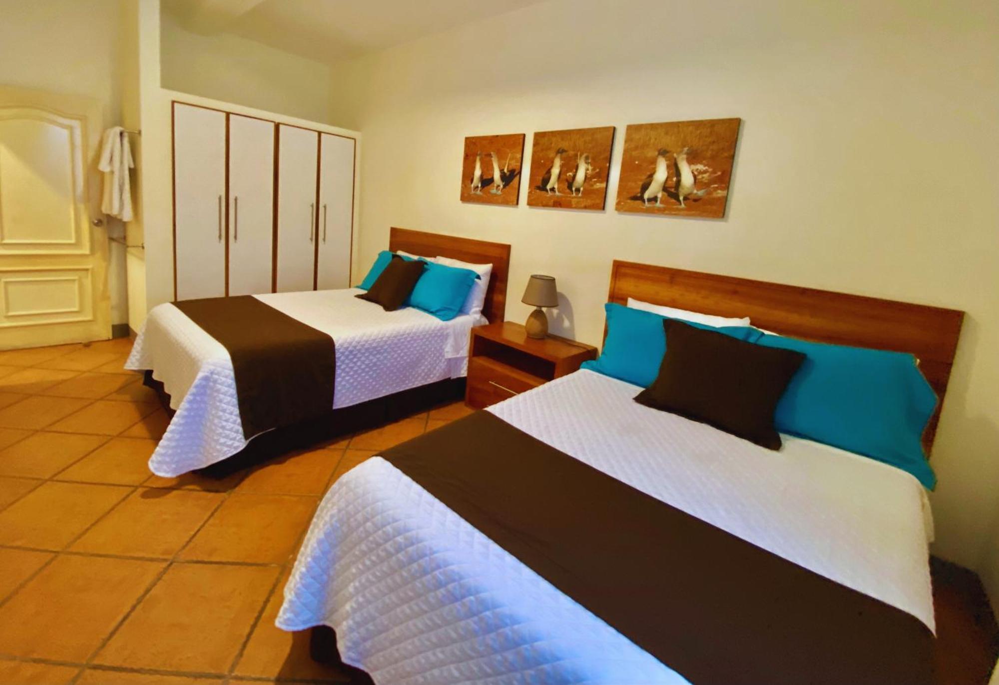 Torre Mar Galapagos Boutique Suites Puerto Ayora  Exterior photo