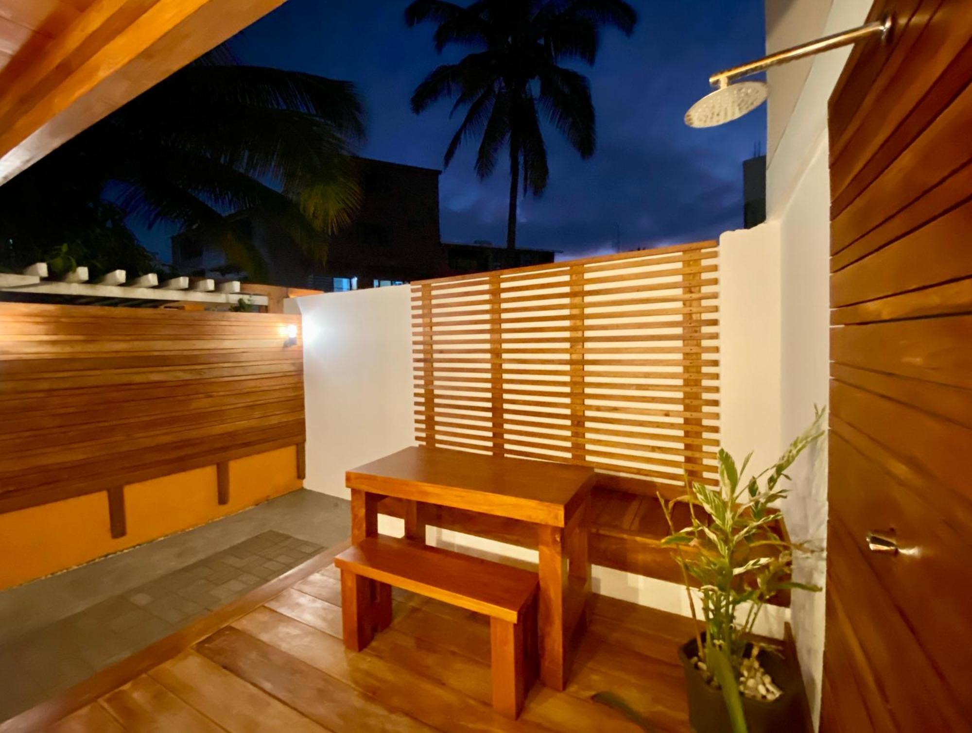 Torre Mar Galapagos Boutique Suites Puerto Ayora  Exterior photo