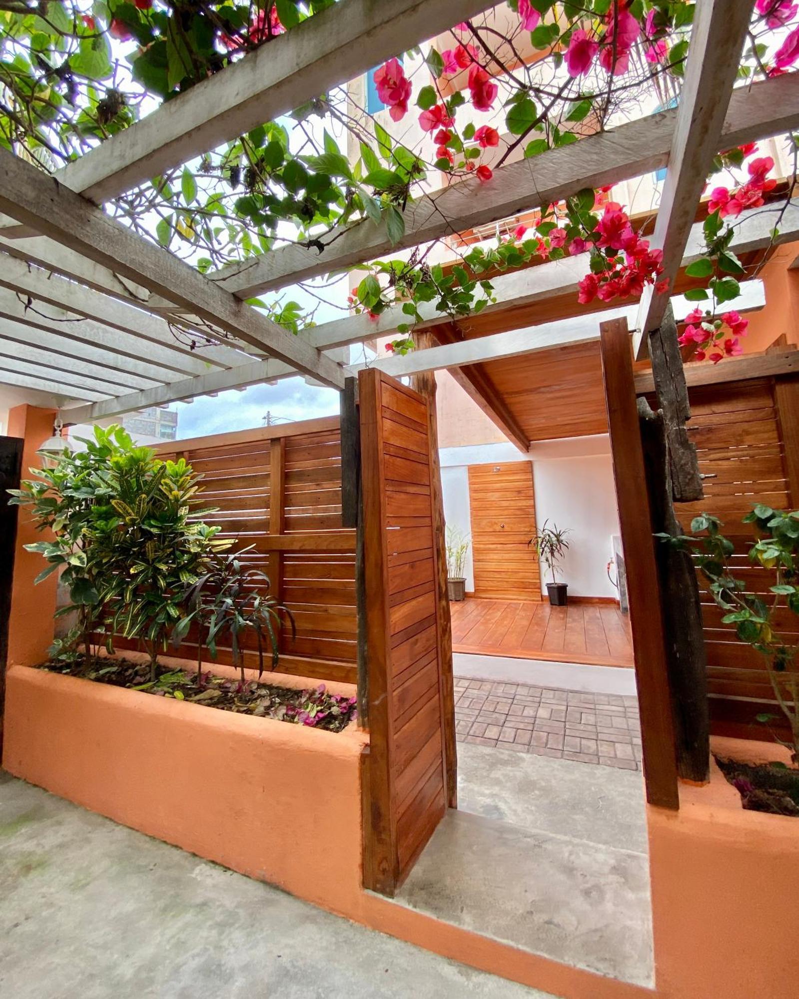 Torre Mar Galapagos Boutique Suites Puerto Ayora  Exterior photo